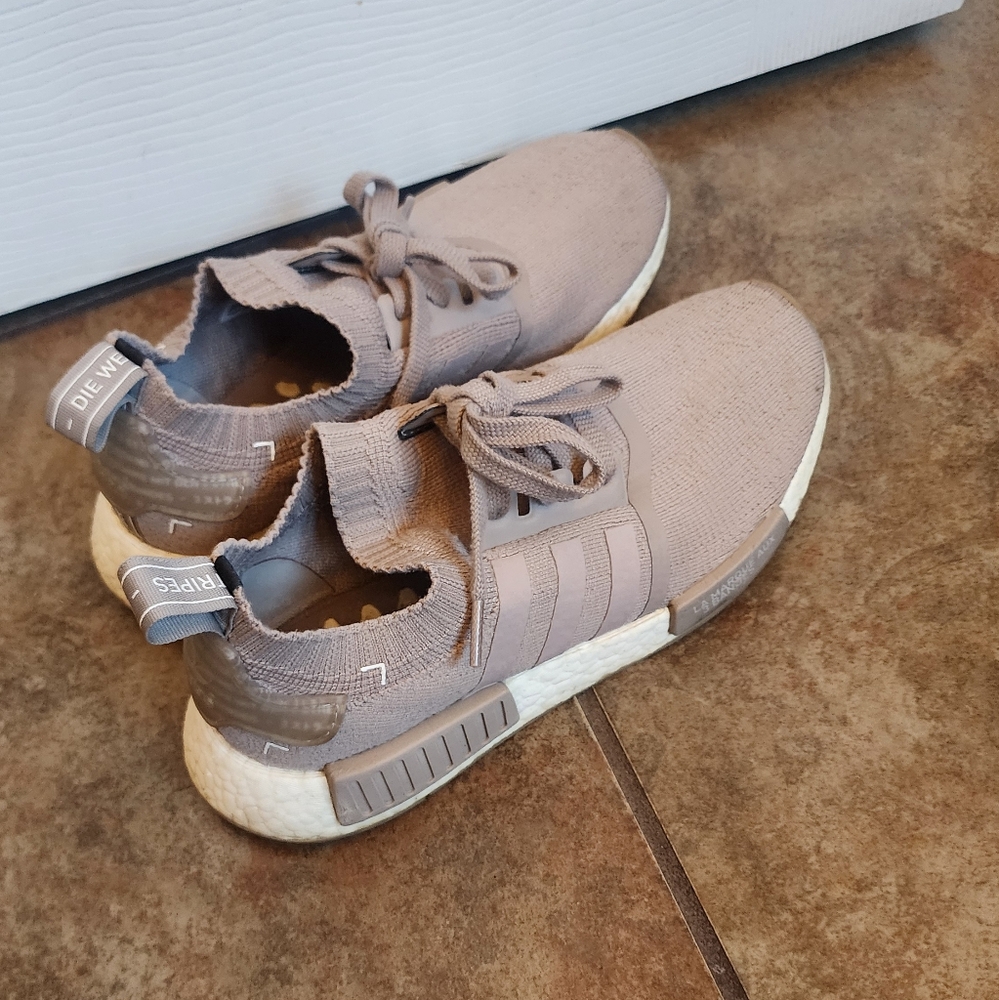 nmd r1 pk French beige
